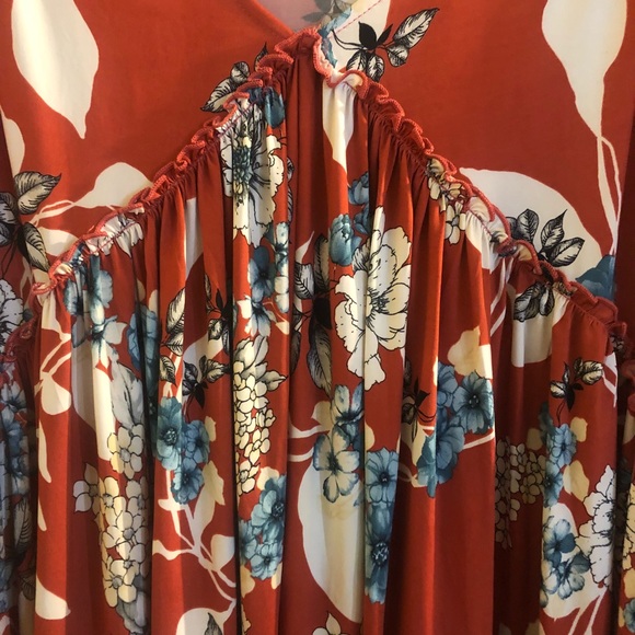 Top - Picture 2 of 7